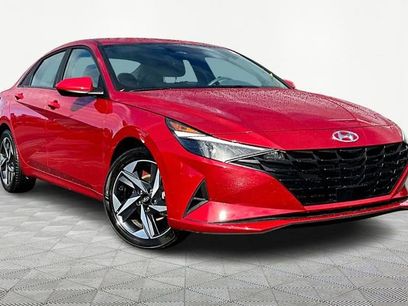 Used 2023 Hyundai Elantra SEL w/ Convenience Package