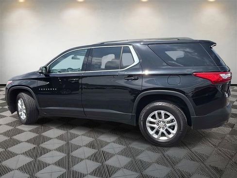 Used 2021 Chevrolet Traverse LT FWD image 8