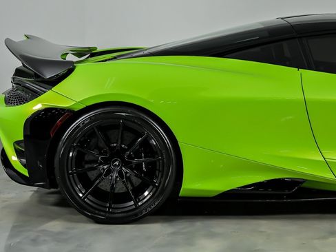 Used 2021 McLaren 765LT RWD image 13
