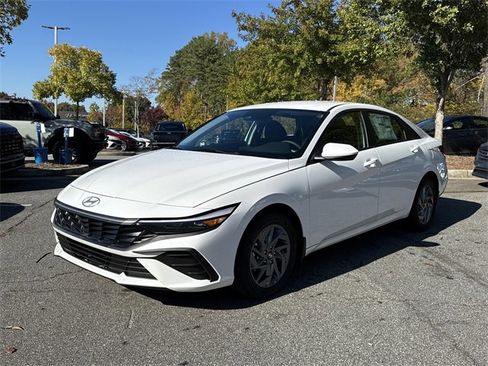 New 2026 Hyundai Elantra Blue image 3