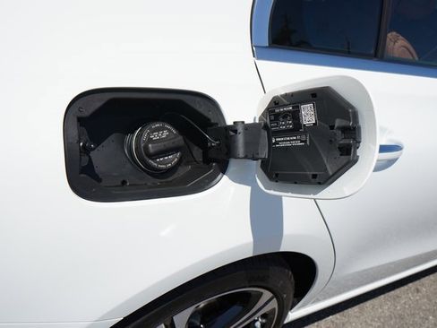 New 2025 Mercedes-Benz C 300 Sedan image 12