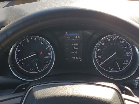 Used 2019 Toyota Camry SE image 22