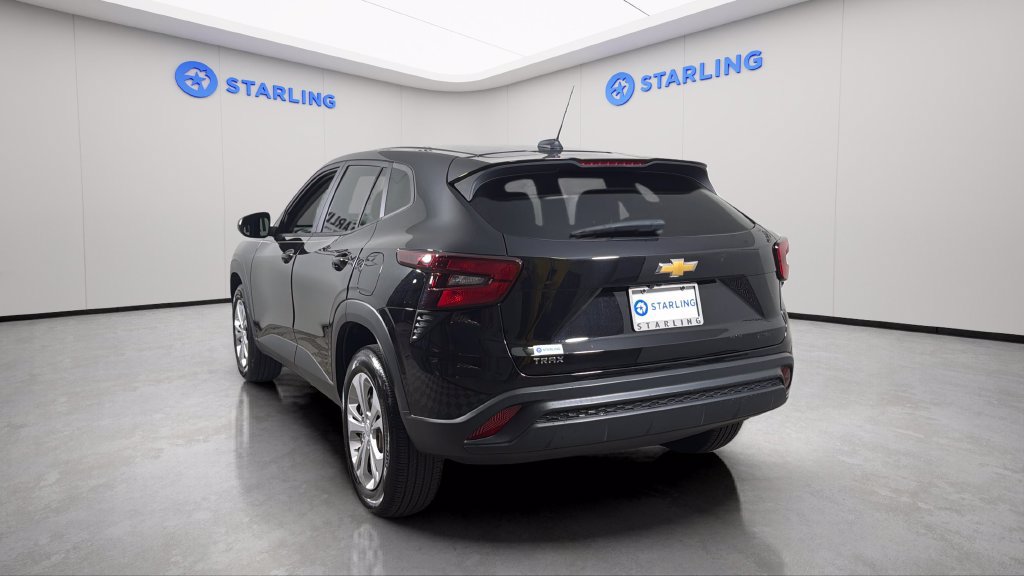 Certified 2024 Chevrolet Trax LS FWD image 6