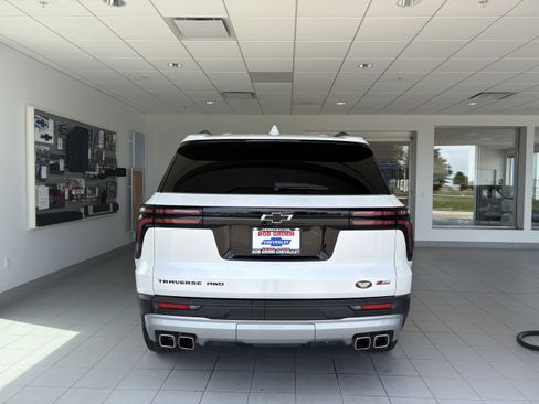 Used 2024 Chevrolet Traverse Z71 AWD/4WD image 8