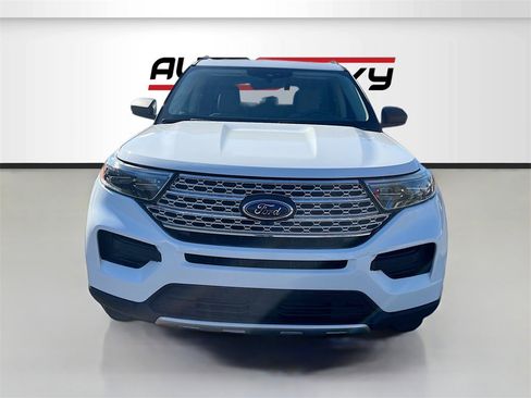 Used 2021 Ford Explorer XLT w/ Class III Trailer Tow Package image 2