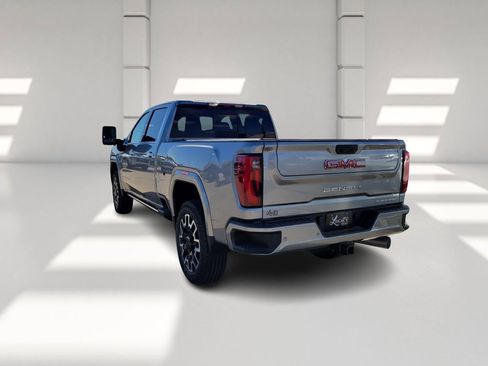 New 2026 GMC Sierra 2500 Denali w/ Denali Reserve Package image 5
