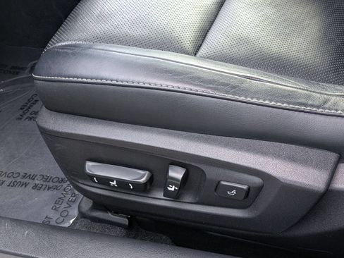 Used 2013 Lexus ES 300h w/ Luxury Pkg FWD image 14