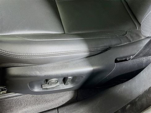 Used 2024 Land Rover Range Rover Velar S image 18