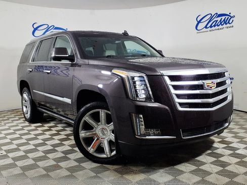 Used 2015 Cadillac Escalade Premium RWD image 1