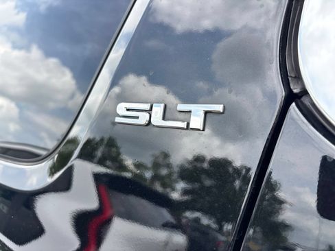 Used 2019 GMC Acadia SLT AWD/4WD image 4