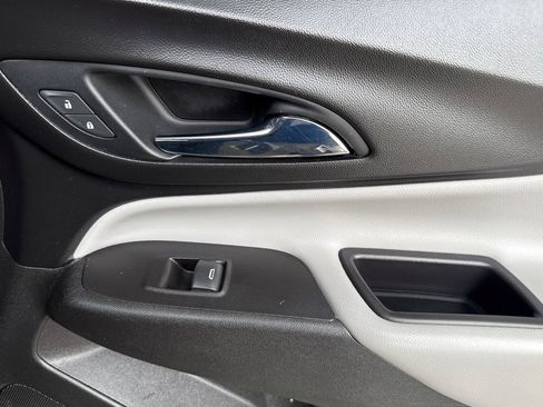 Used 2020 Chevrolet Equinox LS AWD/4WD image 20