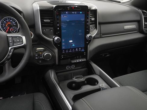 New 2026 RAM 1500 4x4 Crew Cab image 20