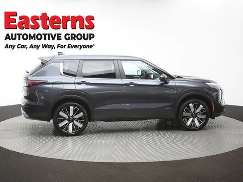 Used 2025 Mitsubishi Outlander SE AWD/4WD image 39