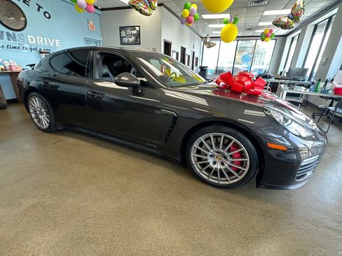 Used 2016 Porsche Panamera GTS image 12