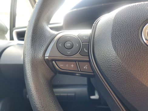 Used 2021 Toyota Corolla LE image 21