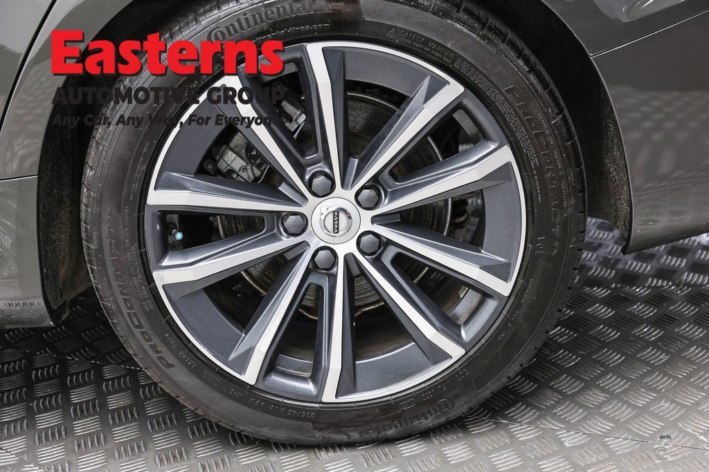 Used 2022 Volvo S60 B5 Inscription AWD/4WD image 10