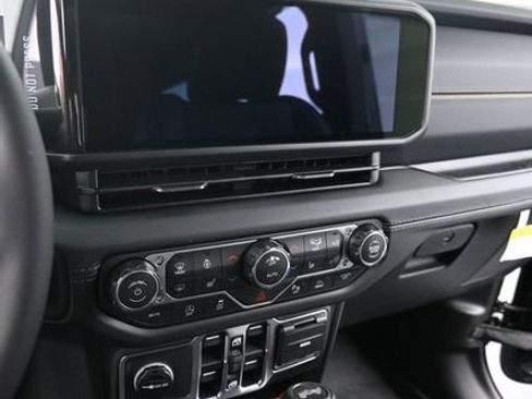 New 2026 Jeep Wrangler Unlimited Sahara image 18