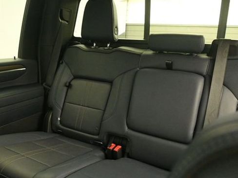 Used 2024 Chevrolet Silverado 2500 High Country w/ High Country Premium Package AWD/4WD image 24