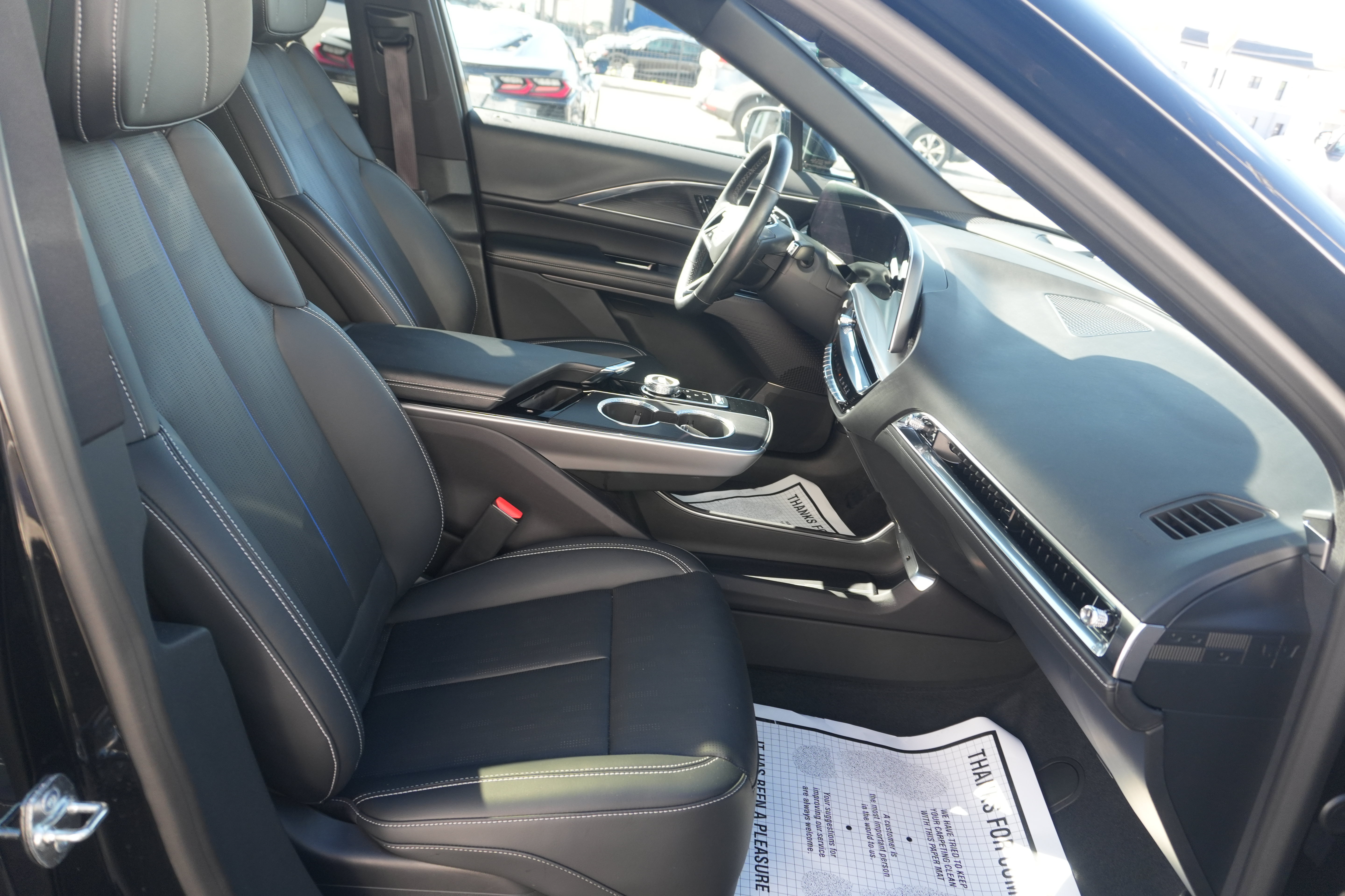 Used 2024 Cadillac Lyriq Sport w/ LPO, Floor Liner Package AWD/4WD image 29