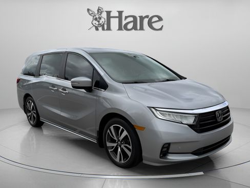 Certified 2024 Honda Odyssey Touring image 7
