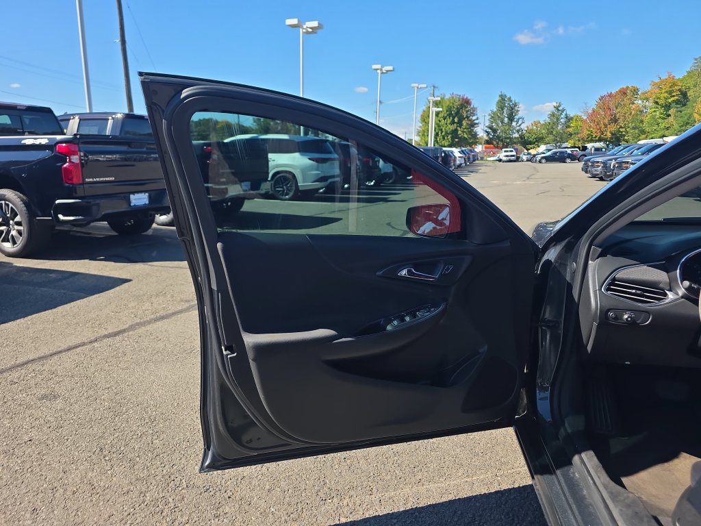 Used 2018 Chevrolet Malibu LT FWD image 19