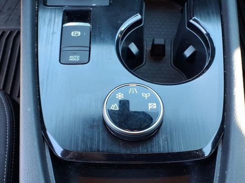 Used 2023 Nissan Rogue SV image 13