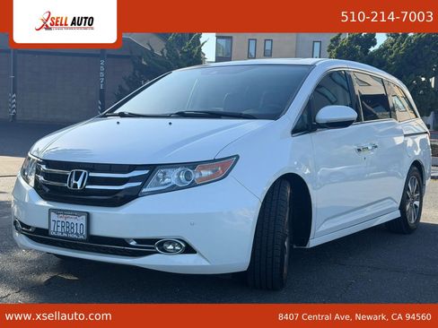 Used 2014 Honda Odyssey Touring image 3
