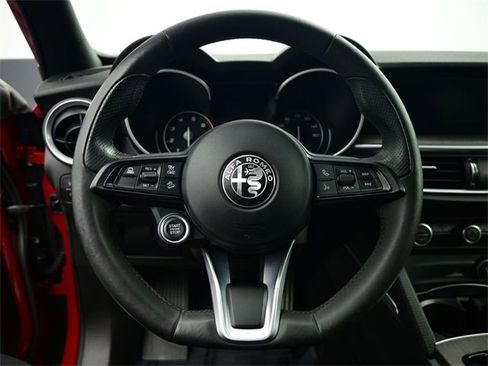 Used 2022 Alfa Romeo Stelvio Ti image 24