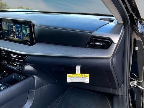 Used 2026 Nissan Kicks SV FWD image 24