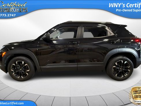 Used 2021 Chevrolet TrailBlazer LT w/ Convenience Package FWD image 9