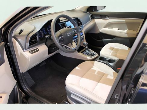 Used 2020 Hyundai Elantra SEL w/ Cargo Package (C1) image 9