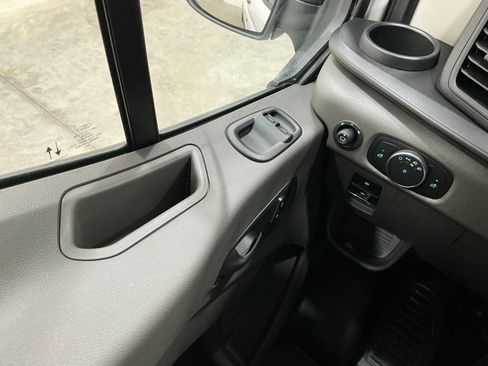 New 2026 Ford Transit 250 148 Medium Roof image 14