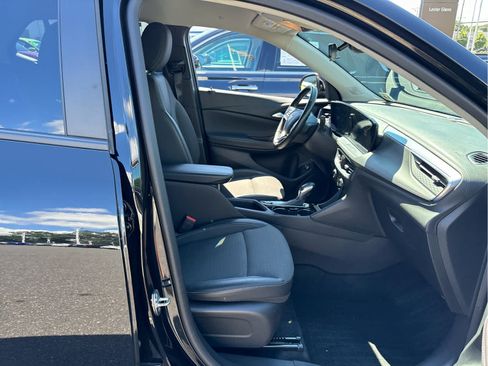 Certified 2024 Buick Encore GX Preferred w/ Comfort Package AWD/4WD image 20