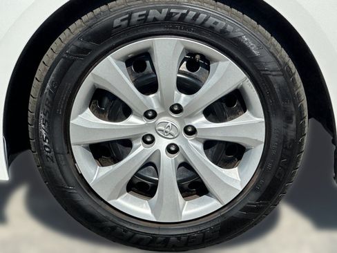 Used 2024 Toyota Corolla LE FWD image 13