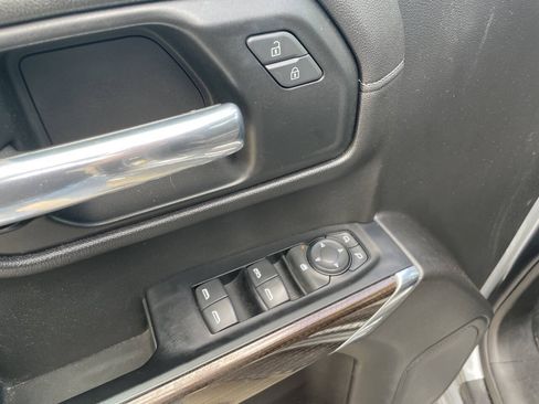 Used 2019 Chevrolet Silverado 1500 LT AWD/4WD image 12