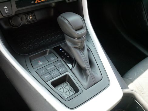 Certified 2025 Toyota RAV4 XLE AWD/4WD image 24