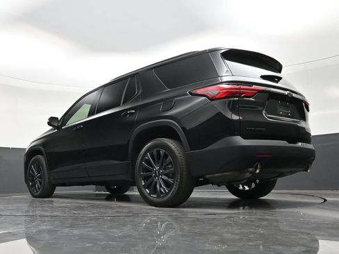 Used 2023 Chevrolet Traverse RS image 22