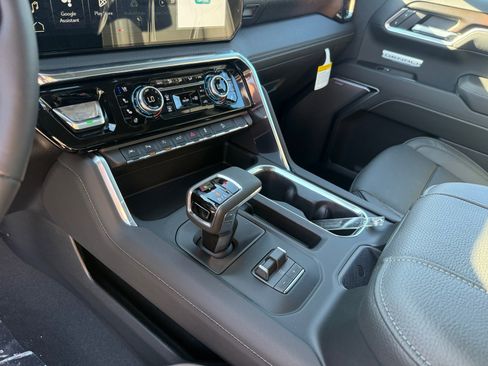 New 2026 GMC Sierra 1500 Denali AWD/4WD image 13