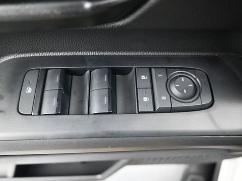 Used 2025 Toyota Tacoma SR5 RWD image 9