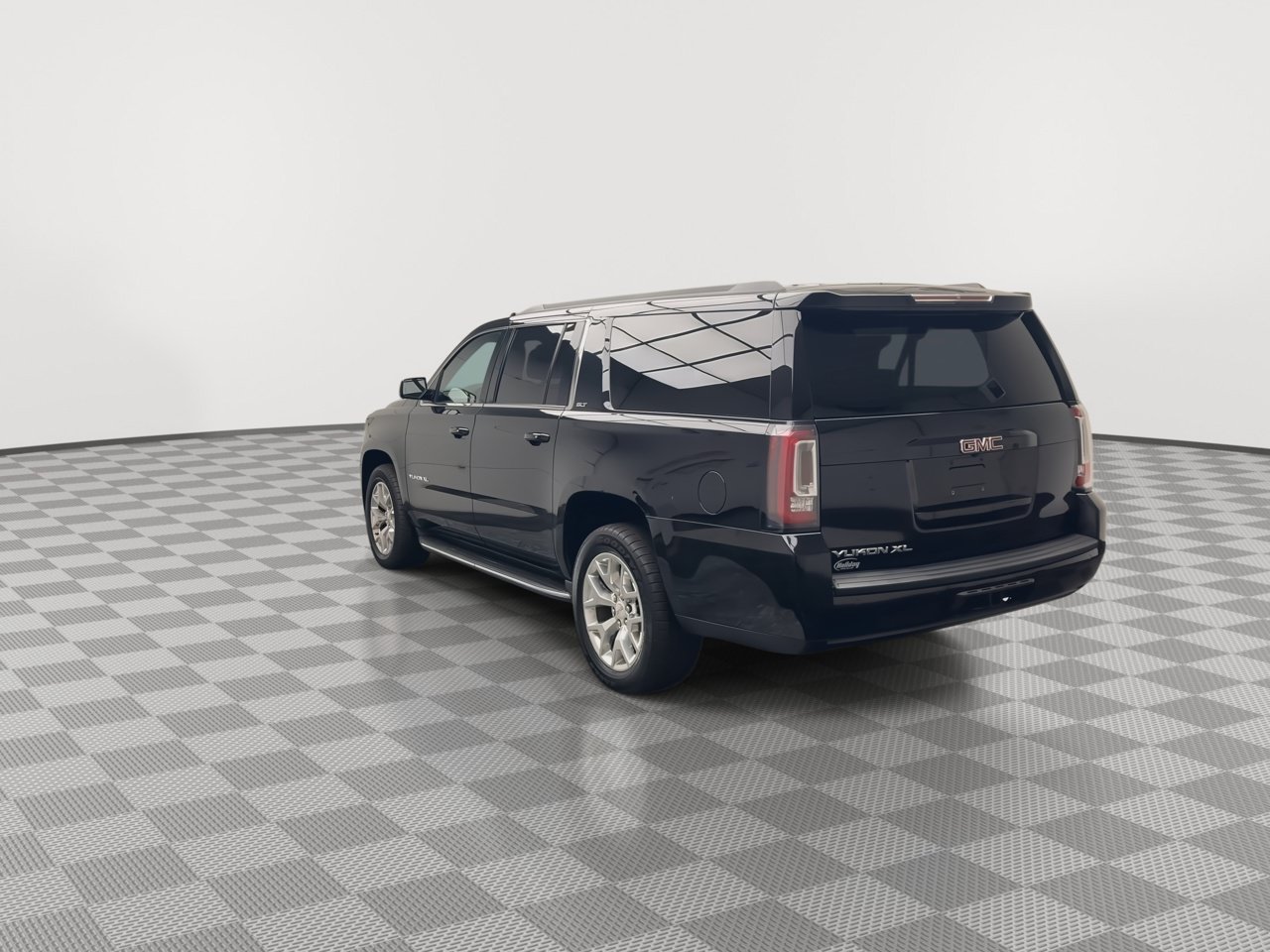 Used 2016 GMC Yukon XL SLT w/ Open Road Package AWD/4WD image 42