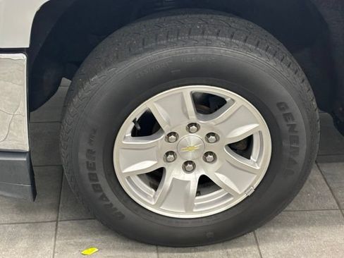 Used 2018 Chevrolet Silverado 1500 LT AWD/4WD image 6