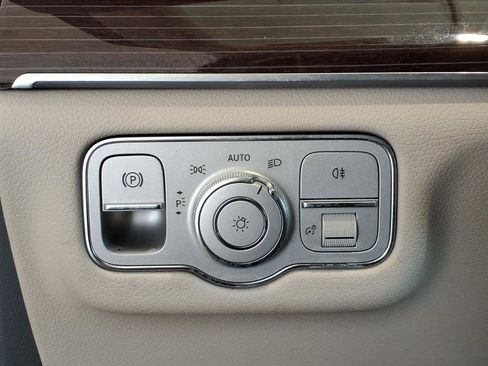 Used 2020 Mercedes-Benz GLE 350 4MATIC image 11