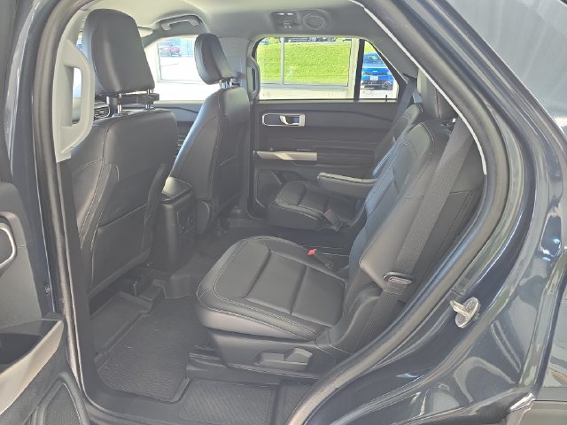Used 2023 Ford Explorer XLT w/ Equipment Group 202A AWD/4WD image 10
