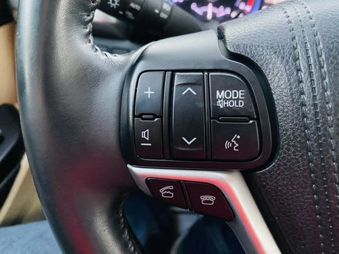 Used 2016 Toyota Highlander Limited Platinum image 35