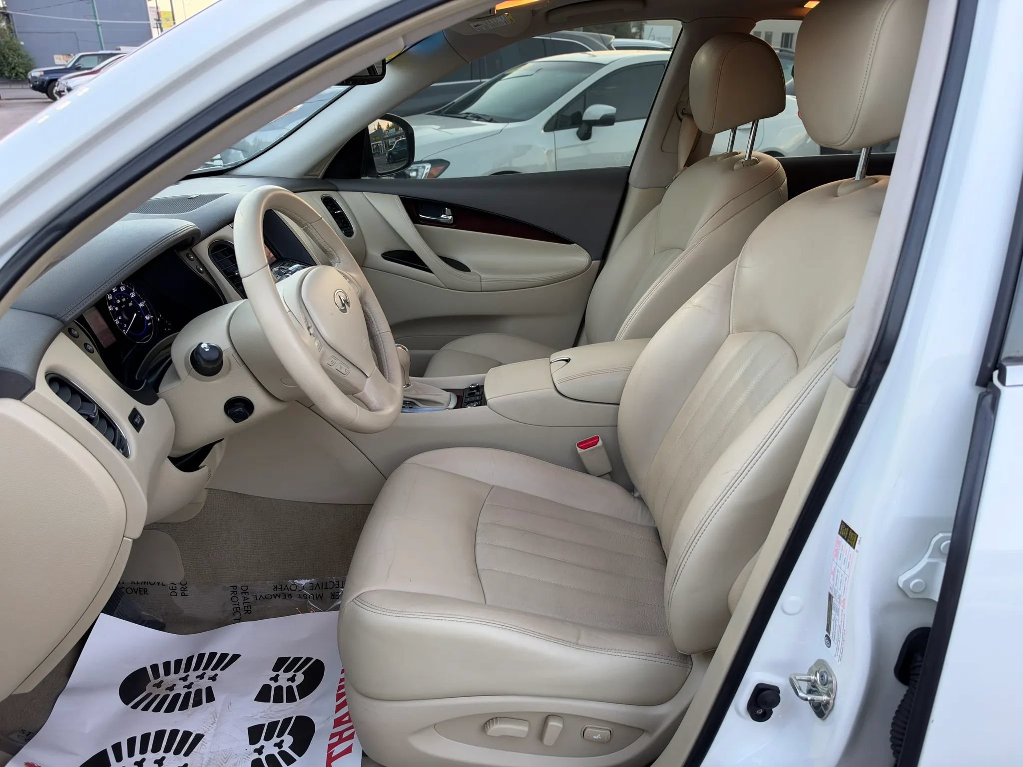 Used 2015 INFINITI QX50 Journey w/ Premium Package AWD/4WD image 12