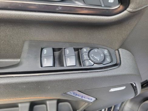 Used 2025 GMC Sierra 2500 AT4 w/ AT4 Premium Plus Package AWD/4WD image 18