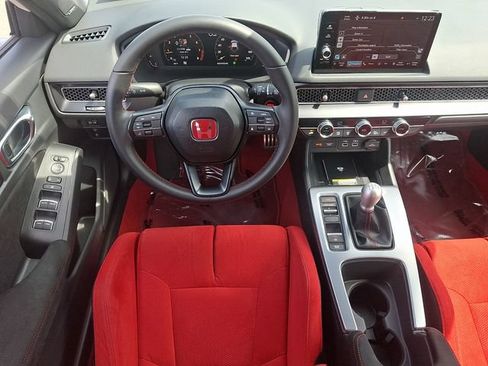 Used 2025 Honda Civic Type R image 11