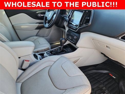 Used 2019 Jeep Cherokee Limited w/ Luxury Group image 18