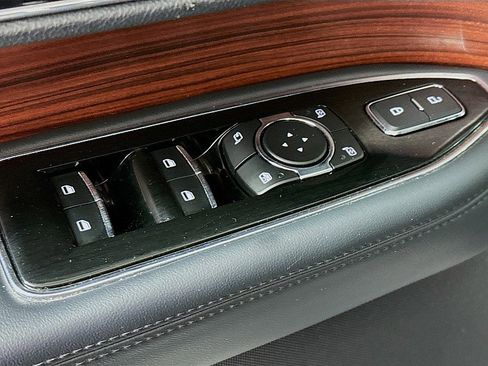 Used 2024 Lincoln Navigator Premiere image 20