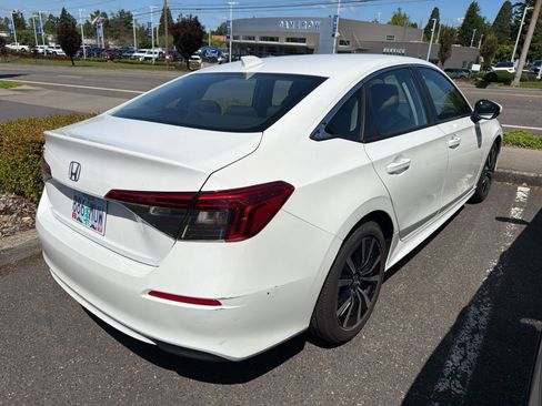 Used 2024 Honda Civic EX image 4